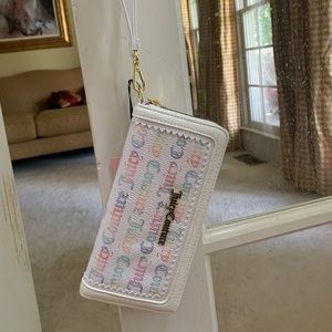 Brand New Juicy Couture Wristlet